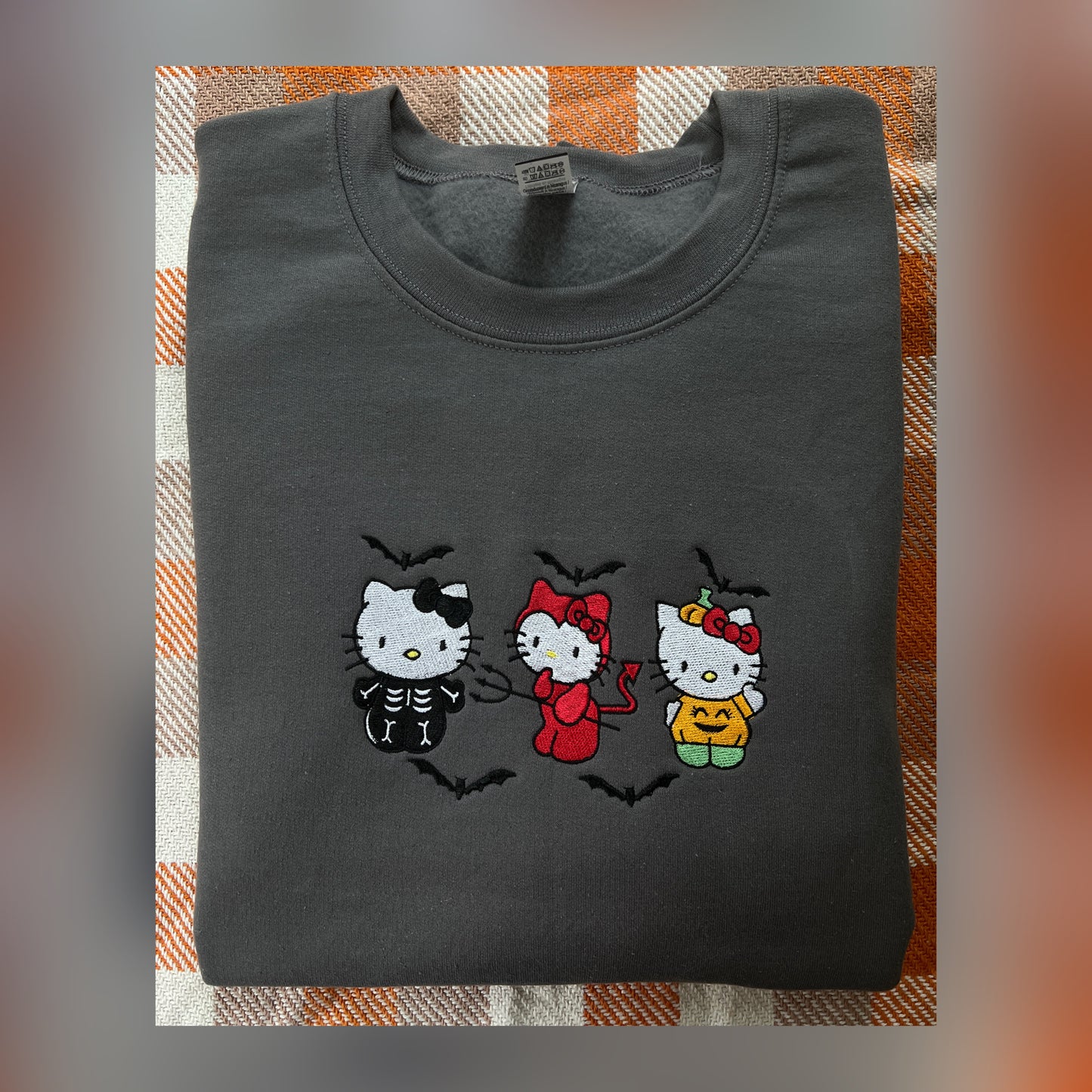Kitty trio Halloween 1